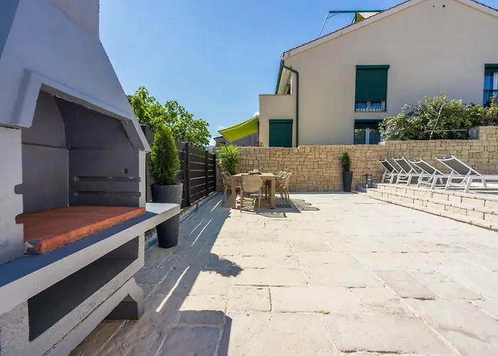 Family Friendly House With A Swimming Pool Baska, Krk - 24089 * באסקה