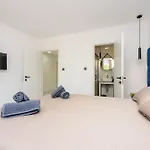 بيت للعطل Family Friendly House With A Swimming Pool Baska, Krk - 24089 *