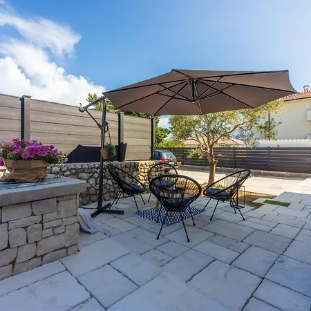 Family Friendly House With A Swimming Pool Baska, Krk - 24089 بيت للعطل باشْكا