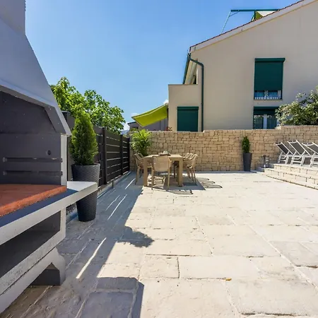 Family Friendly House With A Swimming Pool Baska, Krk - 24089 * باشْكا